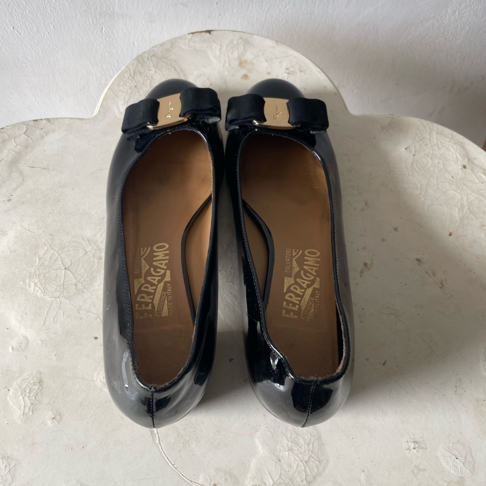 ⭐️AUTHENTIC ⭐️Salvatore Ferragamo - Picture 10 of 10